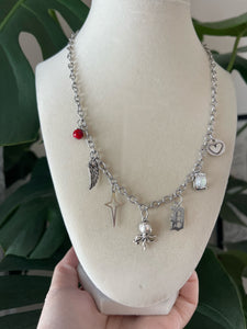 REDWINGS CHARM NECKLACE- SILVER